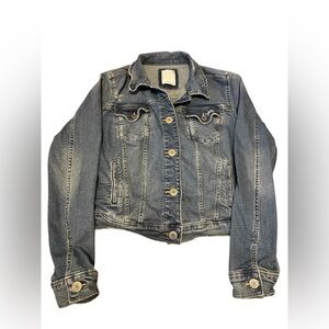 SO Blue Denim Button Front Distressed Jean Jacket Size Small Girl Juniors EUC